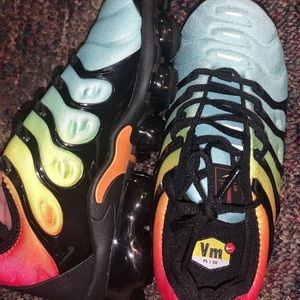 Nike women’s vapormax plus